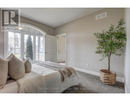 696 BENNETT CRESCENT - 8