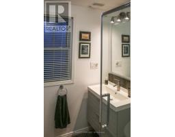 901 WILLOW DRIVE - 32