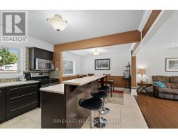 10 ALAYNE CRESCENT - 18