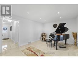10 ALAYNE CRESCENT - 20
