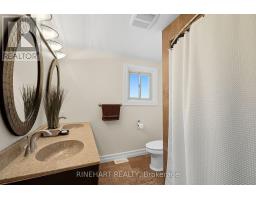 10 ALAYNE CRESCENT - 29