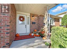 10 ALAYNE CRESCENT - 3
