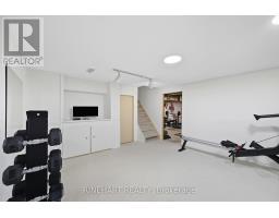 10 ALAYNE CRESCENT - 31