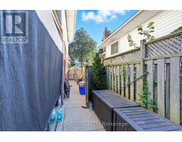 10 ALAYNE CRESCENT - 36