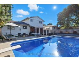 10 ALAYNE CRESCENT - 40