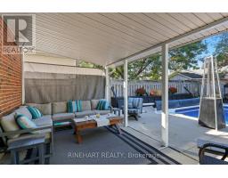 10 ALAYNE CRESCENT - 42
