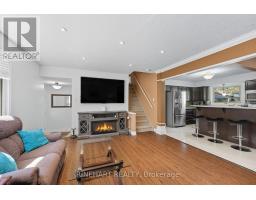 10 ALAYNE CRESCENT - 8
