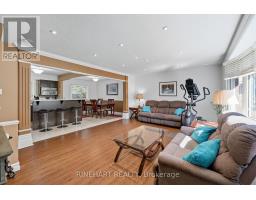 10 ALAYNE CRESCENT - 9