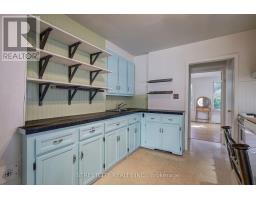 71 CONNAUGHT AVENUE - 15