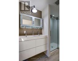 71 CONNAUGHT AVENUE - 26
