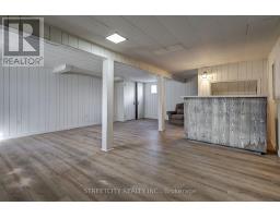 71 CONNAUGHT AVENUE - 34