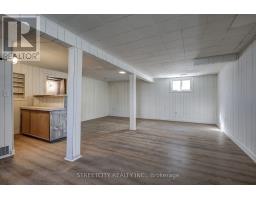 71 CONNAUGHT AVENUE - 35