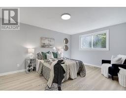 723 BARCLAY ROAD - 18