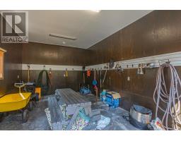 547 CRESTWOOD DRIVE - 43