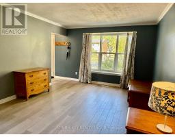 33 COURT LANE - 12