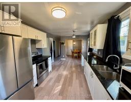 33 COURT LANE - 4