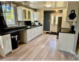 33 COURT LANE - 7