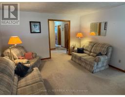 730 GLOVER CRESCENT - 3