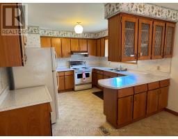 730 GLOVER CRESCENT - 5