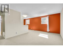 42 BRISCOE STREET E - 28