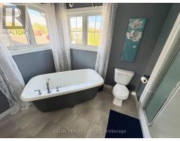 10 AMBLESIDE DRIVE - 15