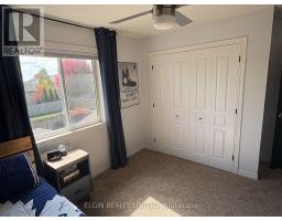 10 AMBLESIDE DRIVE - 17