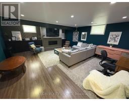 10 AMBLESIDE DRIVE - 19