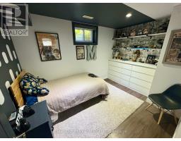 10 AMBLESIDE DRIVE - 20