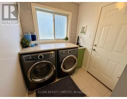 10 AMBLESIDE DRIVE - 21