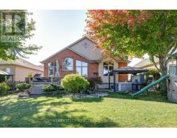 21 BEECHWOOD CIRCLE - 44
