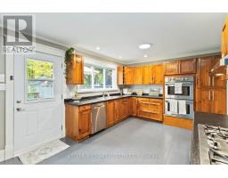 17 ERIE AVENUE - 14
