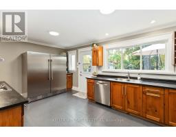 17 ERIE AVENUE - 15