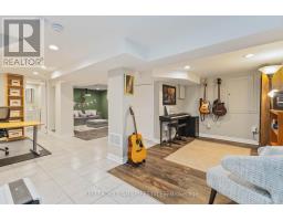 17 ERIE AVENUE - 31
