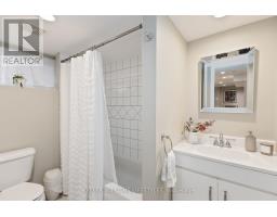 17 ERIE AVENUE - 34