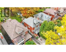 17 ERIE AVENUE - 44