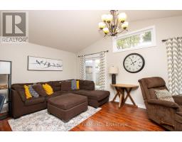 1769 BAYSWATER CRESCENT - 12