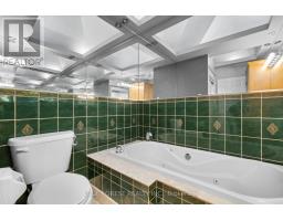 15 - 696 WONDERLAND ROAD S - 27