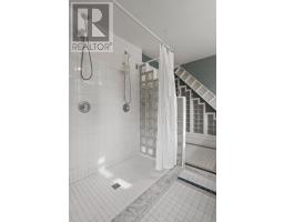 16 WOODWARD AVENUE - 35