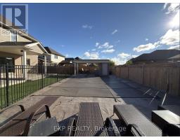 175 BOARDWALK WAY - 17