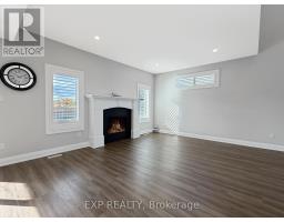 175 BOARDWALK WAY - 7