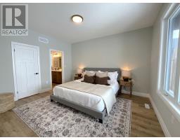56 POSTMA CRESCENT - 23