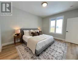 56 POSTMA CRESCENT - 25
