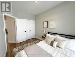 56 POSTMA CRESCENT - 9