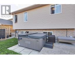 1843 BAYSWATER CRESCENT - 28