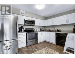 312 - 5 JACKSWAY CRESCENT - 4