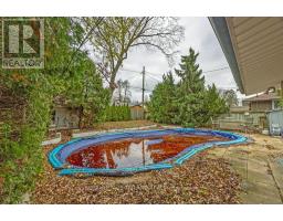 34 STRATHCONA DRIVE - 14