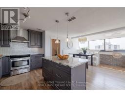 2302 - 389 DUNDAS STREET - 25