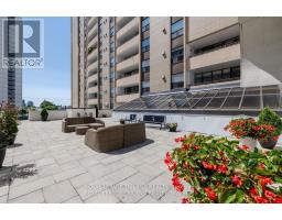 2302 - 389 DUNDAS STREET - 33