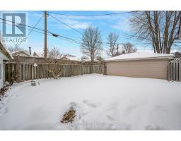 174 MANITOULIN DRIVE - 23