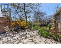 839 DUFFERIN AVENUE - 34